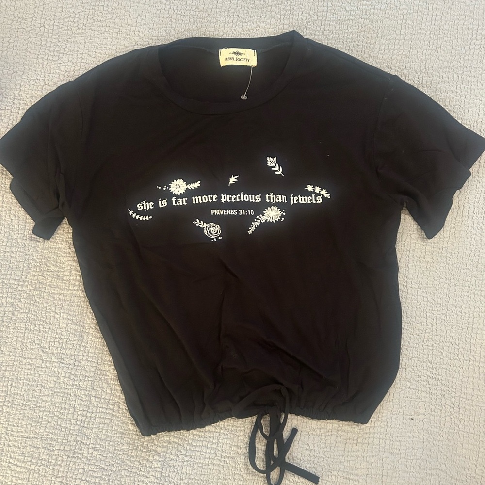 Black Graphic Tee with Proverbs Quote